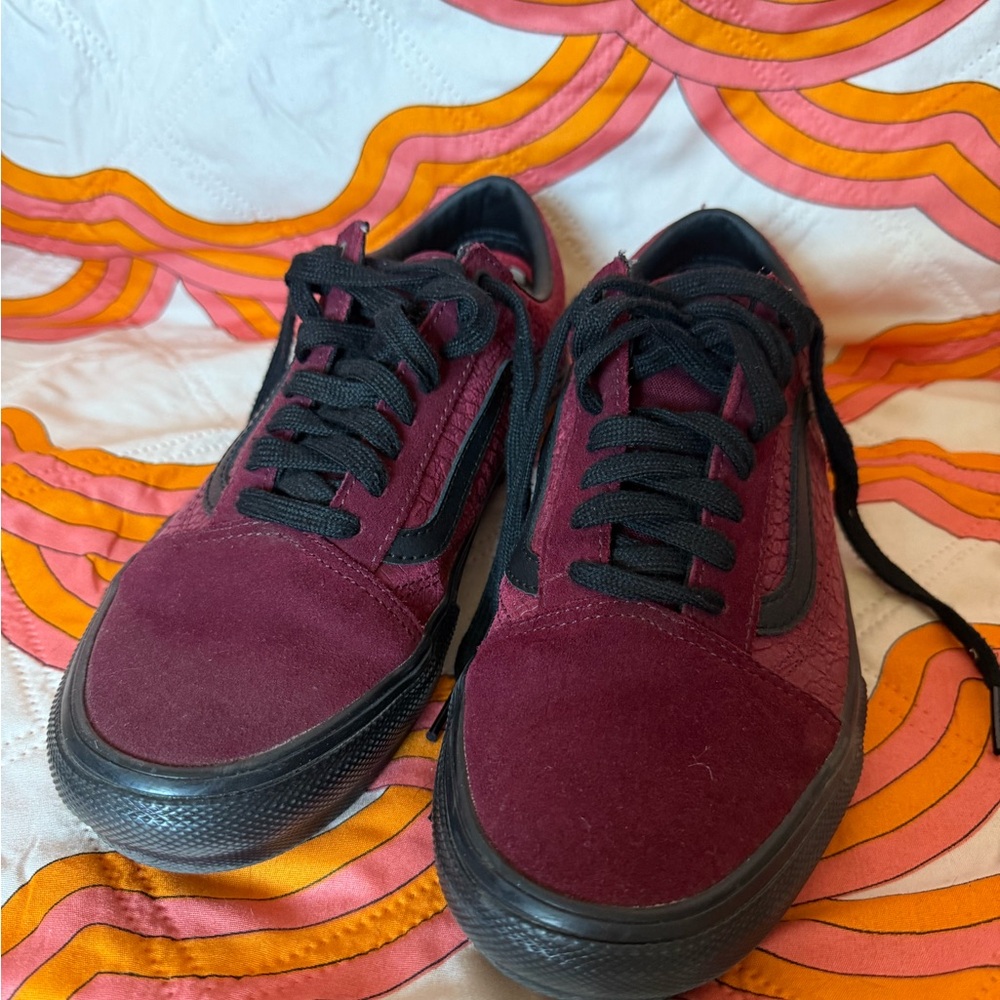 Men's Burgundy and Black Sneakers
